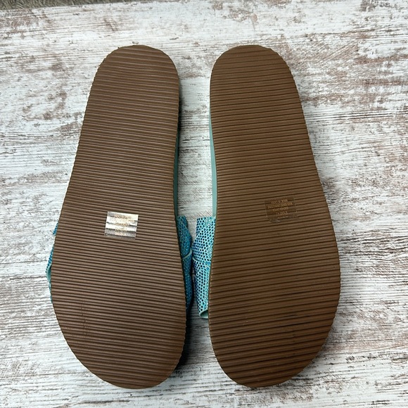 VINCE CAMUTO KEVIND BLING ULTRA CORAL SLIDE SANDALS SZ 9.5 - Picture 11 of 11